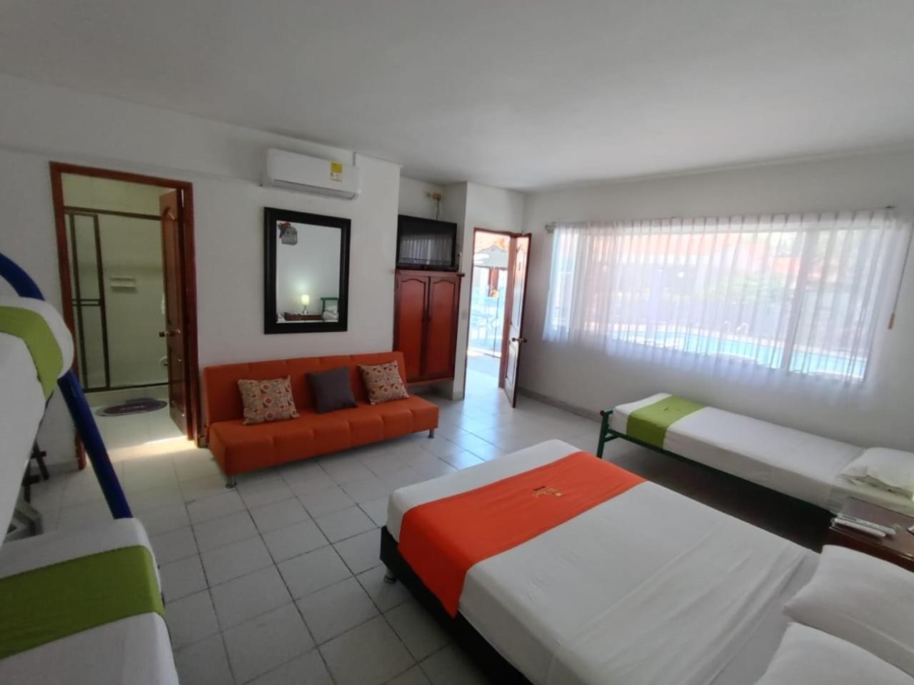 Hotel Villa Ricaurte Bagian luar foto