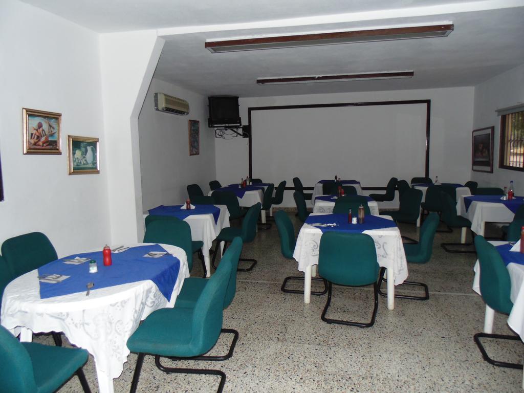 Hotel Villa Ricaurte Bagian luar foto