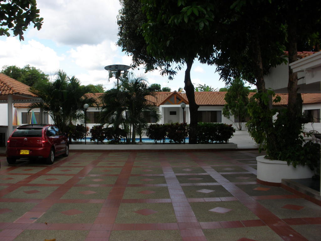 Hotel Villa Ricaurte Bagian luar foto