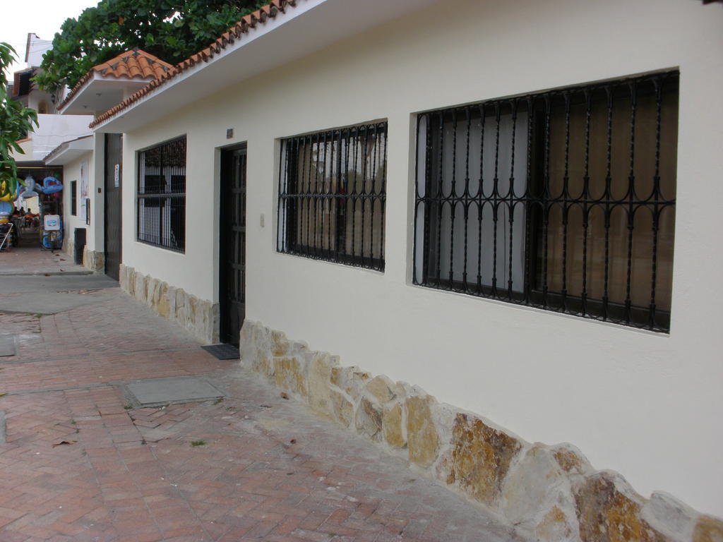 Hotel Villa Ricaurte Bagian luar foto