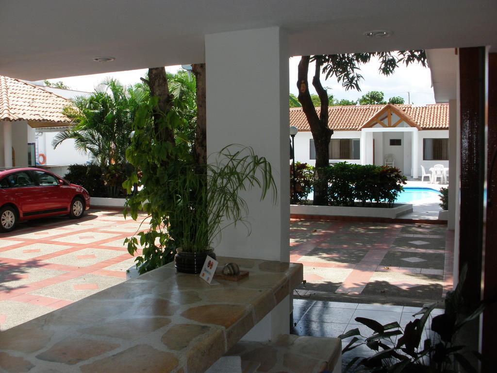 Hotel Villa Ricaurte Bagian luar foto